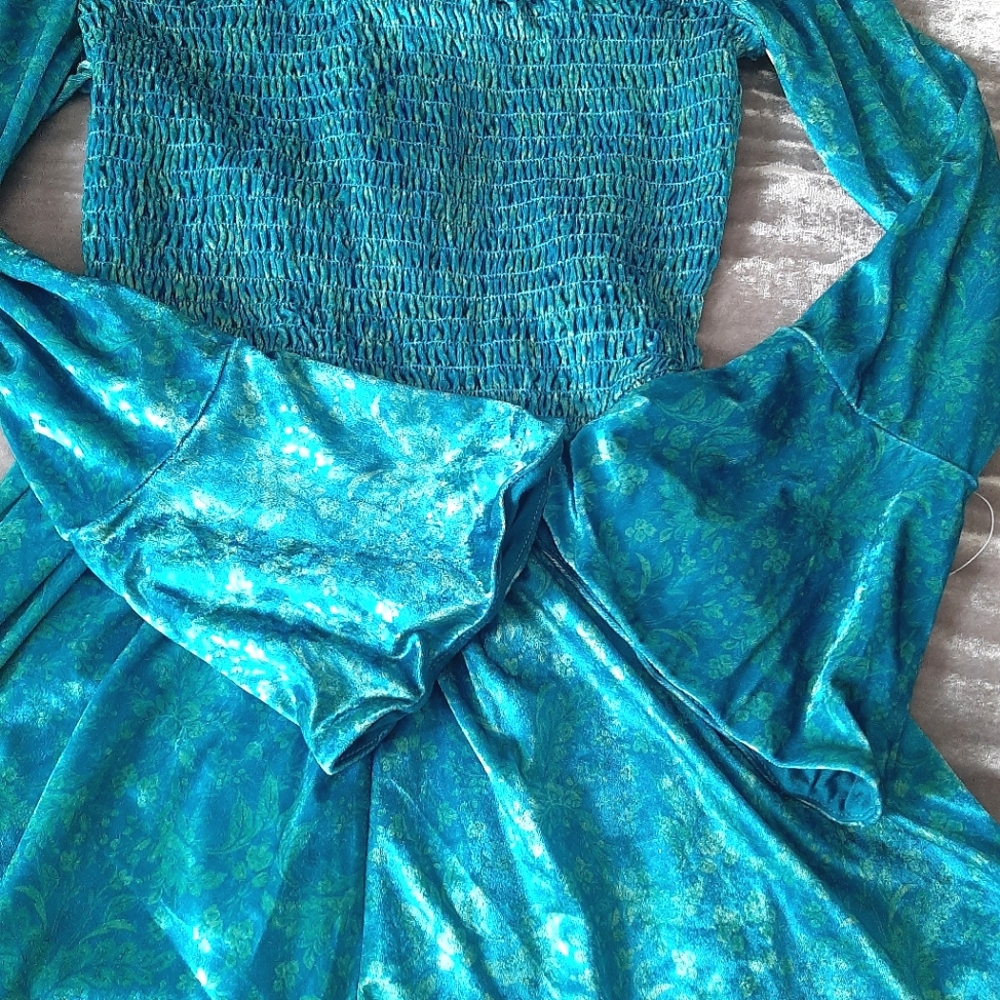NWOT- Free People Velvet Bell Sleeve Romper - Picture 7 of 10